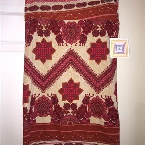 Lularoe skirt, fits like large
